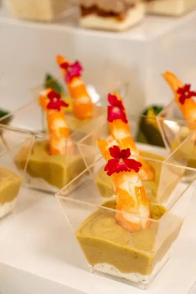 Verrine de crevette et crème d'avocat — Chef.BDG
